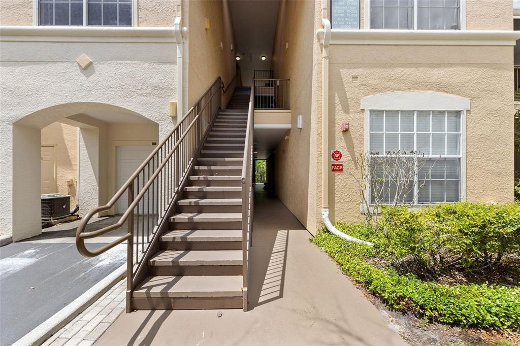 Image 30 of property listing at 5125 PALM SPRINGS BOULEVARD 13104, Tampa, FL 33647