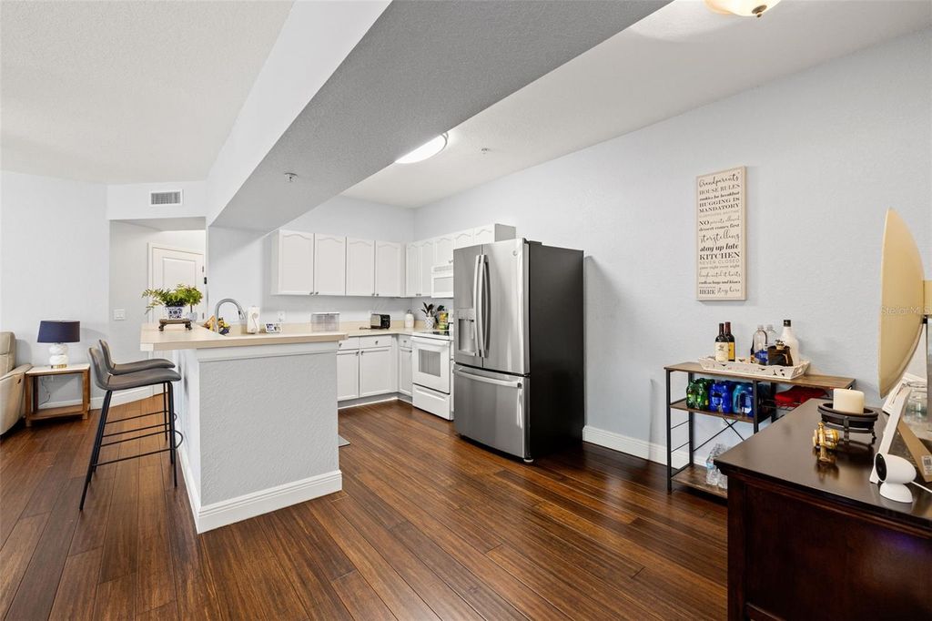 Image 10 of property listing at 5125 PALM SPRINGS BOULEVARD 13104, Tampa, FL 33647