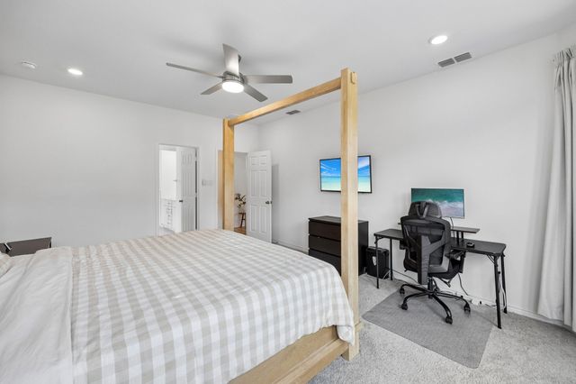 984 Brock Drive, Aubrey, TX 76227