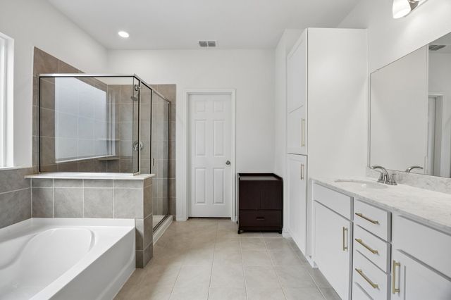 984 Brock Drive, Aubrey, TX 76227
