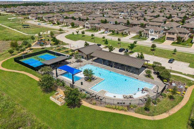 984 Brock Drive, Aubrey, TX 76227