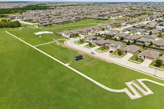 984 Brock Drive, Aubrey, TX 76227