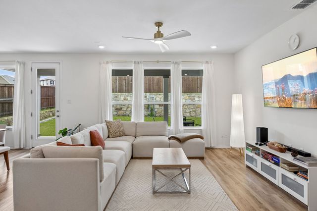 984 Brock Drive, Aubrey, TX 76227