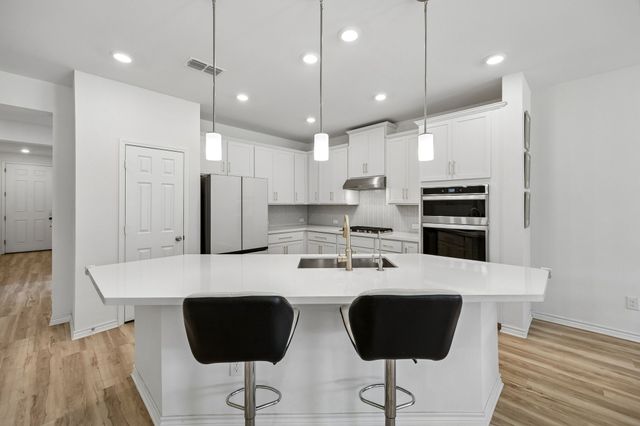 984 Brock Drive, Aubrey, TX 76227