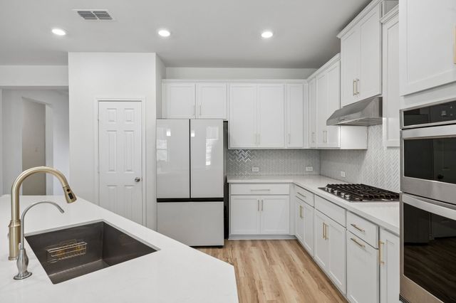 984 Brock Drive, Aubrey, TX 76227