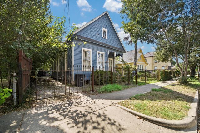 1609 Fulton Street, Houston, TX 77009