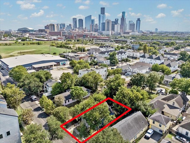 1609 Fulton Street, Houston, TX 77009