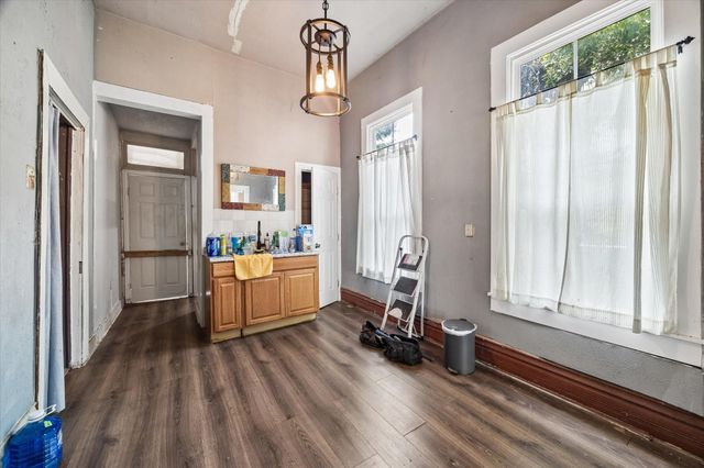 1609 Fulton Street, Houston, TX 77009