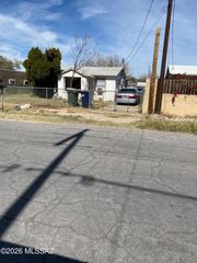 231 E District Street, Tucson, AZ 85714