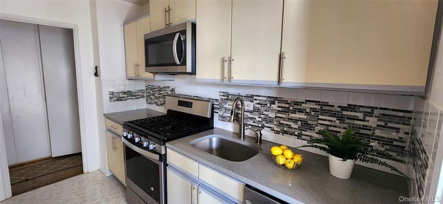 615 Palmer Road 101, Yonkers, NY 10701