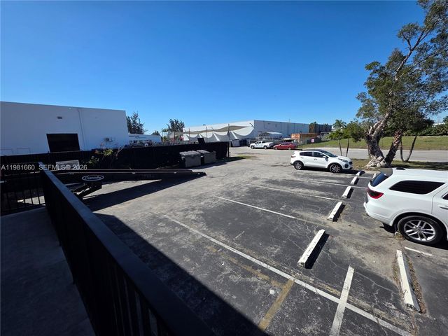 3281 NW 78th Ave, Doral, FL 33122