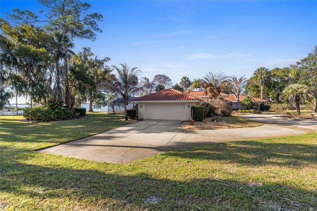 6136 DORA DRIVE, Mount Dora, FL 32757