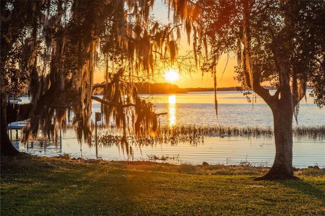 6136 DORA DRIVE, Mount Dora, FL 32757