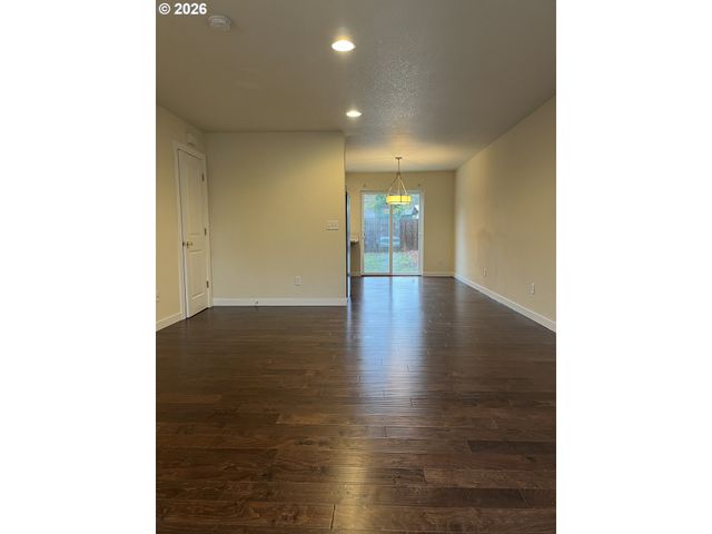 3223 Se 122ND Ave, Portland, OR 97236
