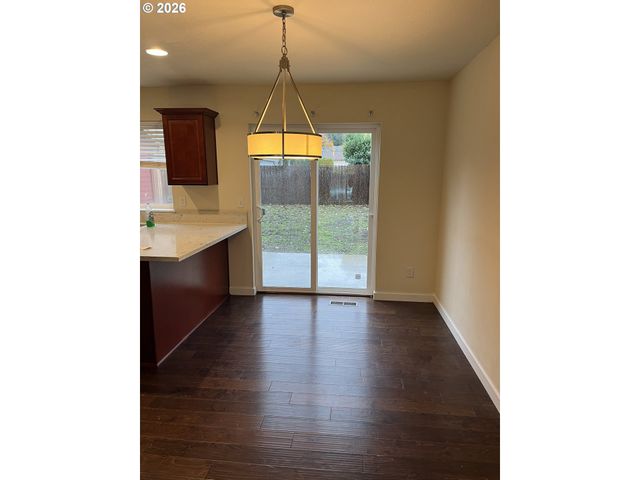 3223 Se 122ND Ave, Portland, OR 97236
