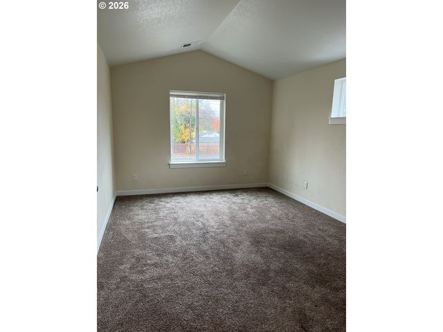 3223 Se 122ND Ave, Portland, OR 97236