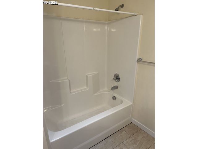 3223 Se 122ND Ave, Portland, OR 97236