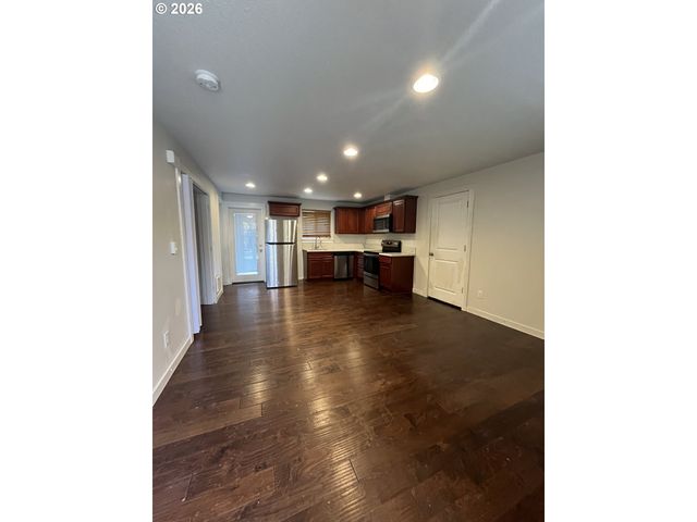 3223 Se 122ND Ave, Portland, OR 97236