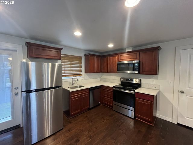3223 Se 122ND Ave, Portland, OR 97236