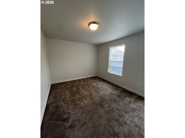 3223 Se 122ND Ave, Portland, OR 97236