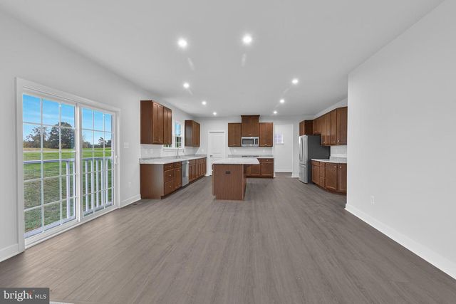 1827 SHANNON DRIVE SOUTH, Greencastle, PA 17225