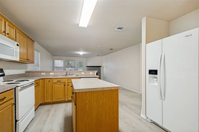 2228 Overlook Lane, Denton, TX 76207