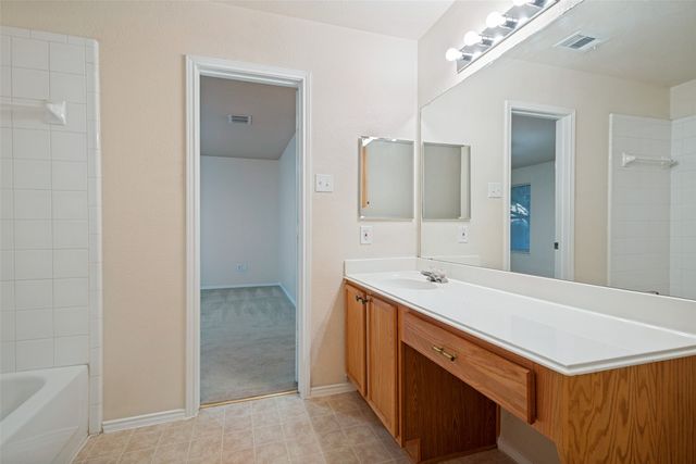 2228 Overlook Lane, Denton, TX 76207