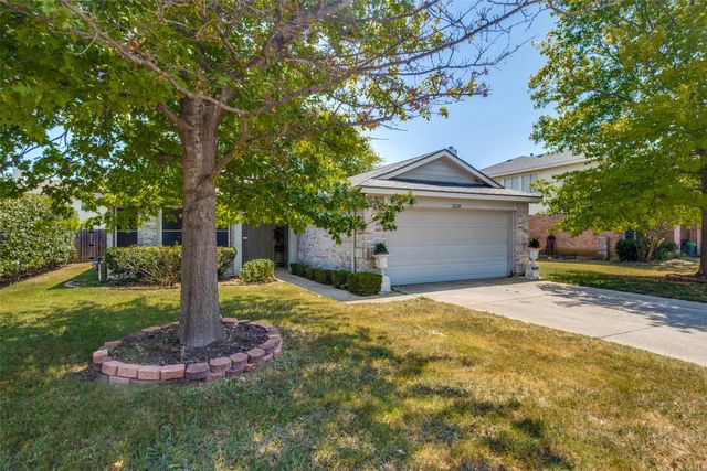 2228 Overlook Lane, Denton, TX 76207