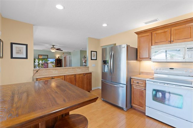 802 SMITH BAY DRIVE, Brandon, FL 33510