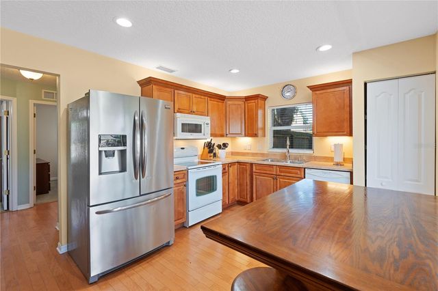 802 SMITH BAY DRIVE, Brandon, FL 33510