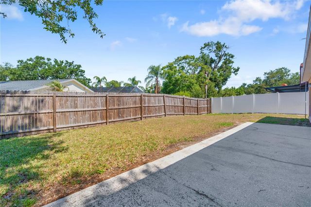 802 SMITH BAY DRIVE, Brandon, FL 33510