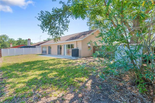 802 SMITH BAY DRIVE, Brandon, FL 33510