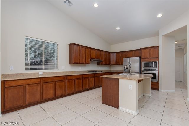 8233 Preppy Fox Avenue, Las Vegas, NV 89131