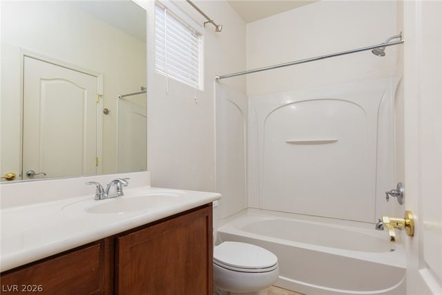 8233 Preppy Fox Avenue, Las Vegas, NV 89131