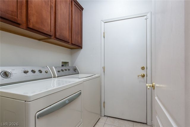 8233 Preppy Fox Avenue, Las Vegas, NV 89131