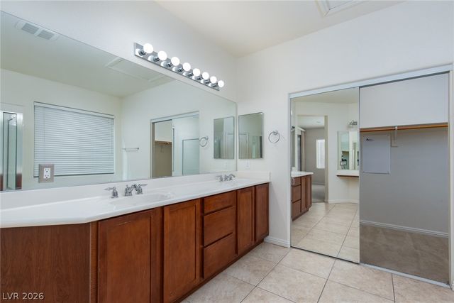 8233 Preppy Fox Avenue, Las Vegas, NV 89131