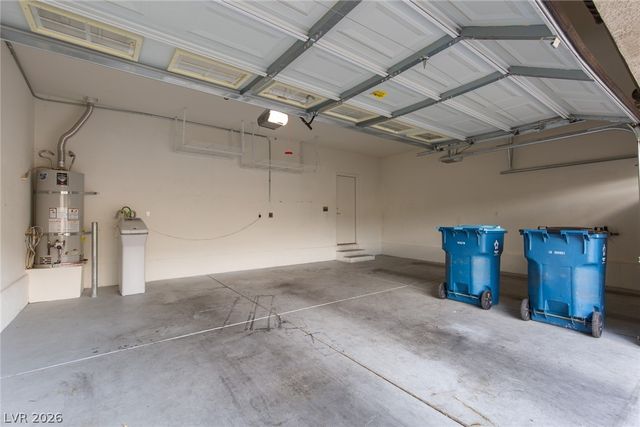 8233 Preppy Fox Avenue, Las Vegas, NV 89131