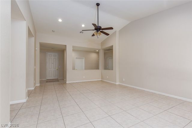 8233 Preppy Fox Avenue, Las Vegas, NV 89131