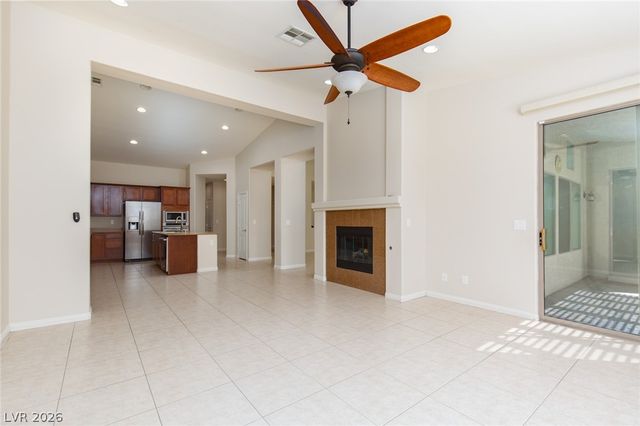 8233 Preppy Fox Avenue, Las Vegas, NV 89131