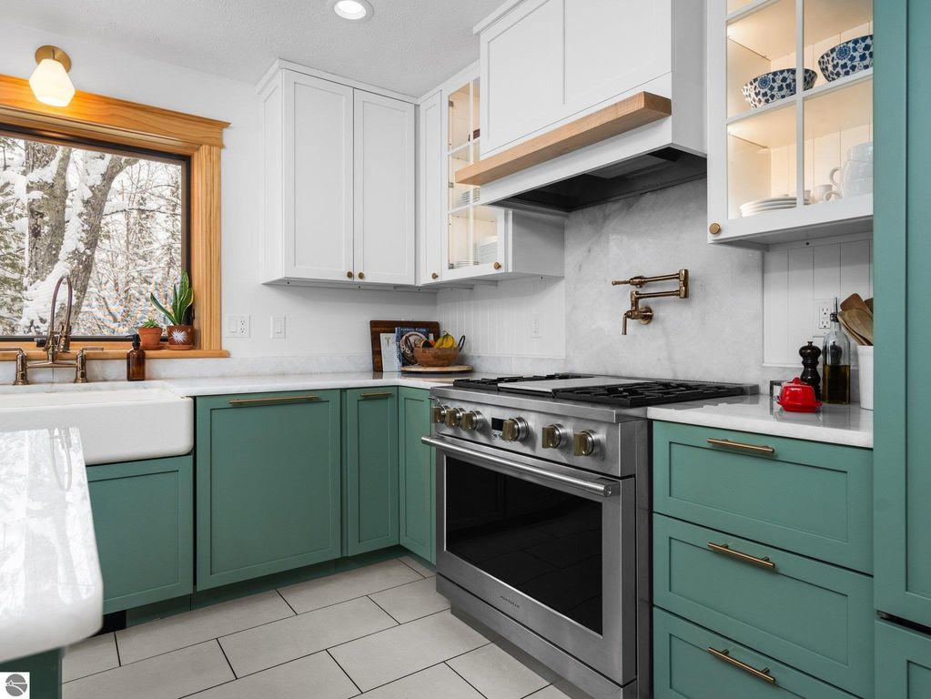 Image 14 of property listing at 7135 E Birch Point Road, Traverse City, MI 49684