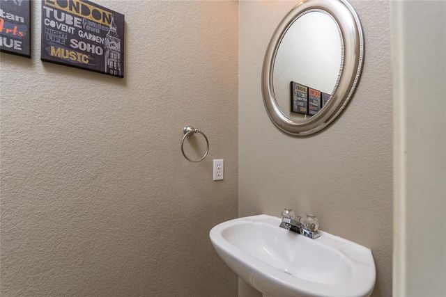 8713 Edmund CT, Austin, TX 78749