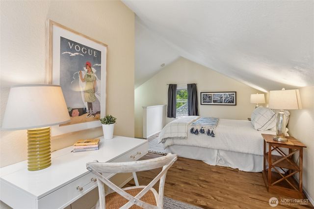346 NE 58th Street, Seattle, WA 98105