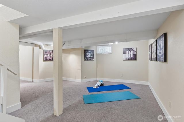 346 NE 58th Street, Seattle, WA 98105