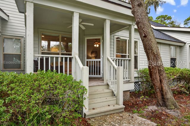12 Valencia Rd Apt 36, Hilton Head Island, SC 29928