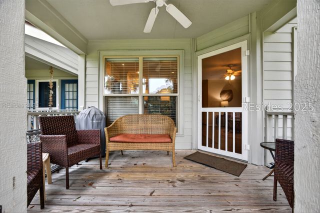 12 Valencia Rd Apt 36, Hilton Head Island, SC 29928