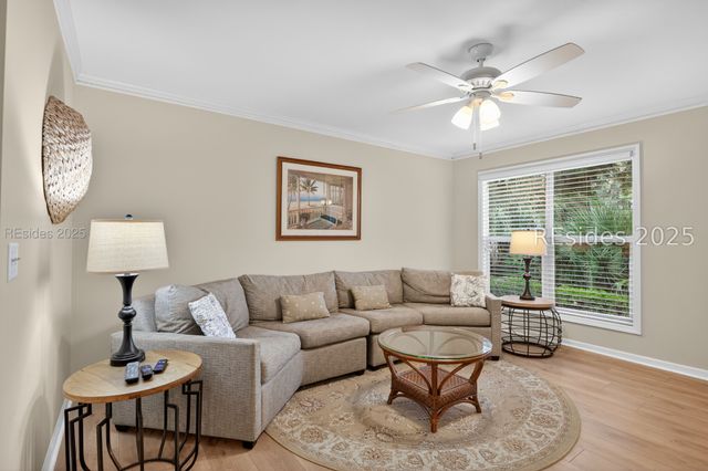 12 Valencia Rd Apt 36, Hilton Head Island, SC 29928