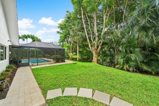 3030 Canterbury Drive, Boca Raton, FL 33434