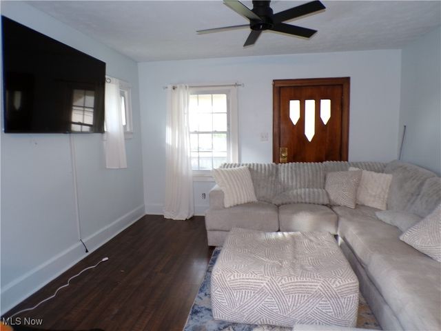 1430 39th Street NW, Canton, OH 44709