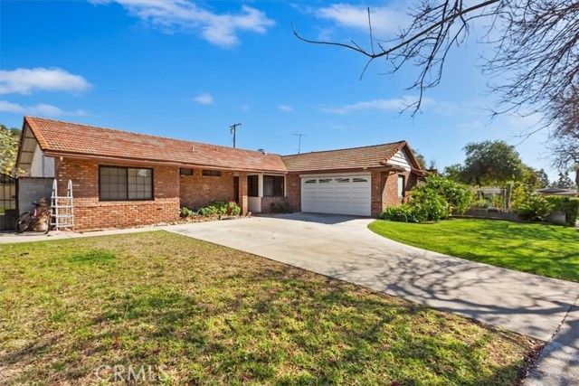134 Coral Way, Upland, CA 91786