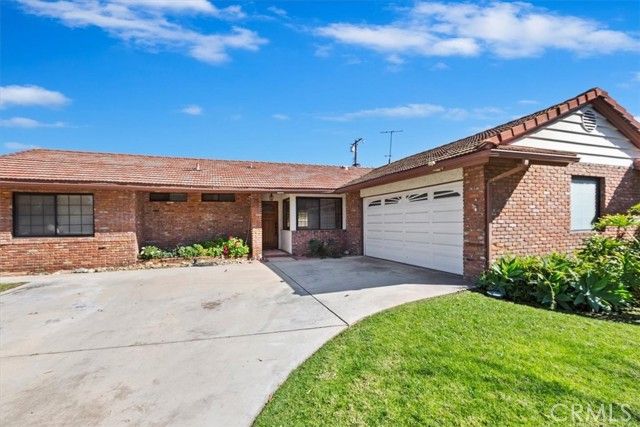 134 Coral Way, Upland, CA 91786